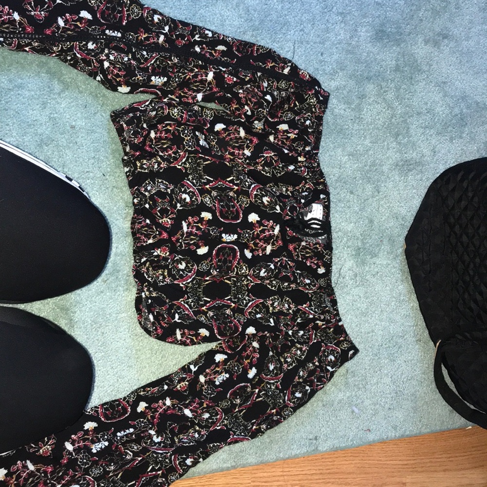 Pacsun Kendall & Kylie off the shoulder tie crop